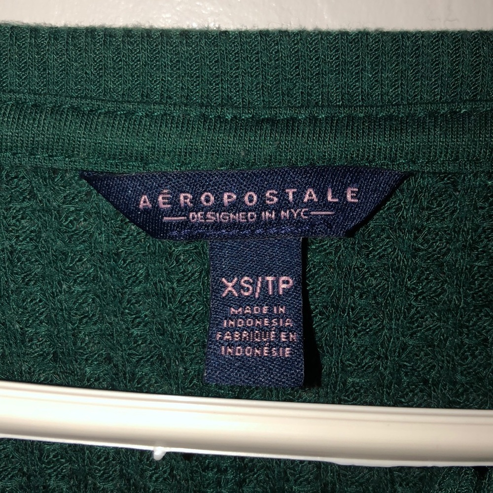 Women’s Aeropostale Green Sweater - Picture 2 of 3